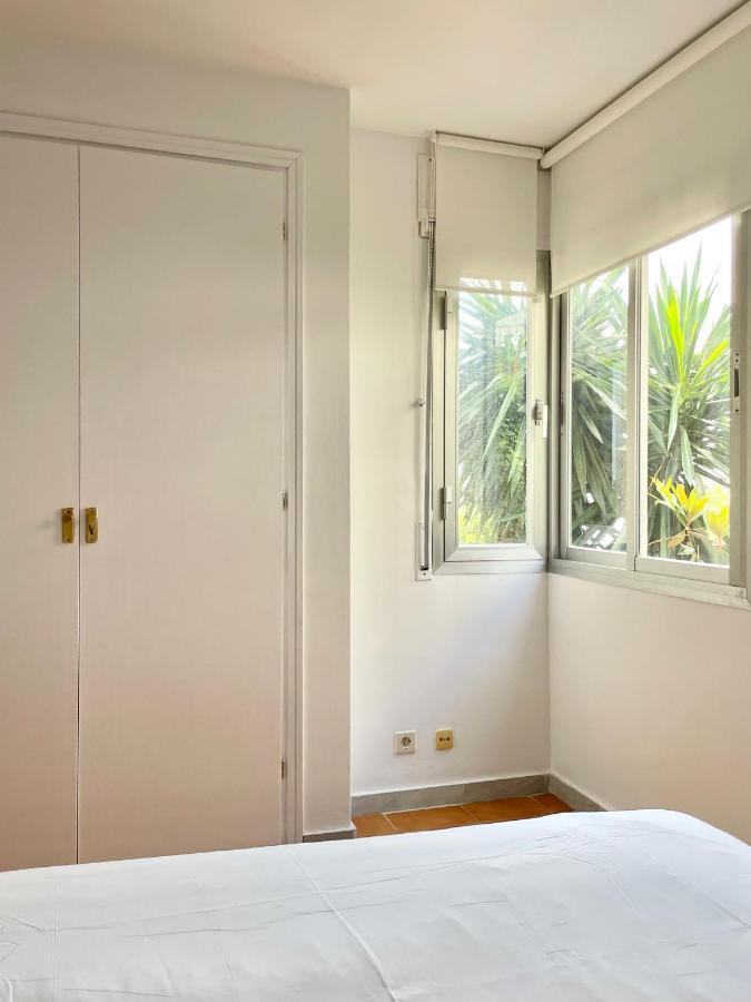 Luminoso Apartamento Frente Al Mar Con Piscina Roses Exterior foto