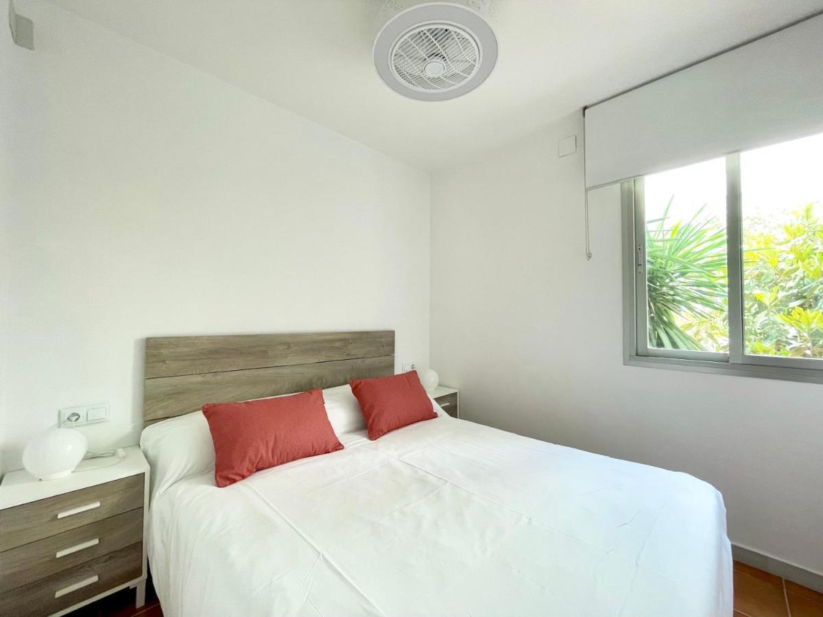Luminoso Apartamento Frente Al Mar Con Piscina Roses Exterior foto